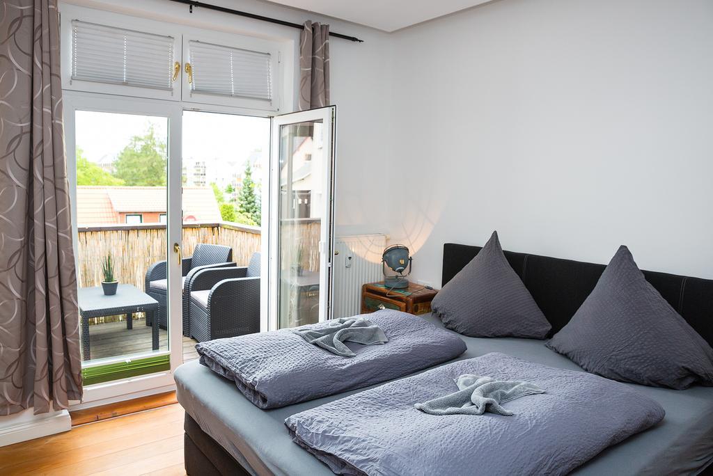 Uferpromenade Apartment วาเริน ภายนอก รูปภาพ